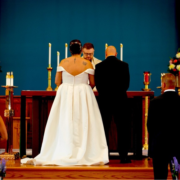 Size 20 (street size 18) White Wedding Dress - Picture 2 of 2